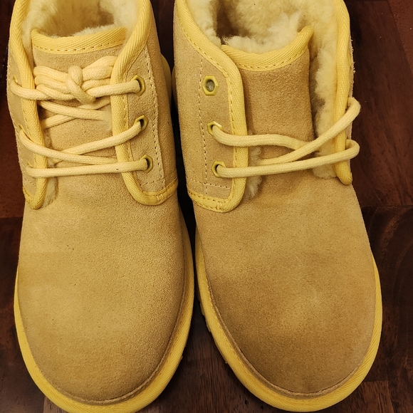 UGG Yellow Suede Ankle Boots size 6 - Picture 4 of 5